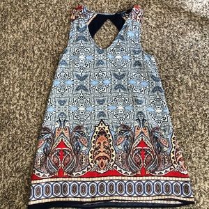 Printed dress, key hole back